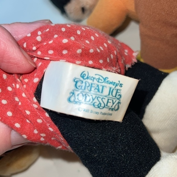 2 Vintage Disney Mickey's Christmas Carol Plush toys Mickey Mouse and Minnie - Picture 4 of 4